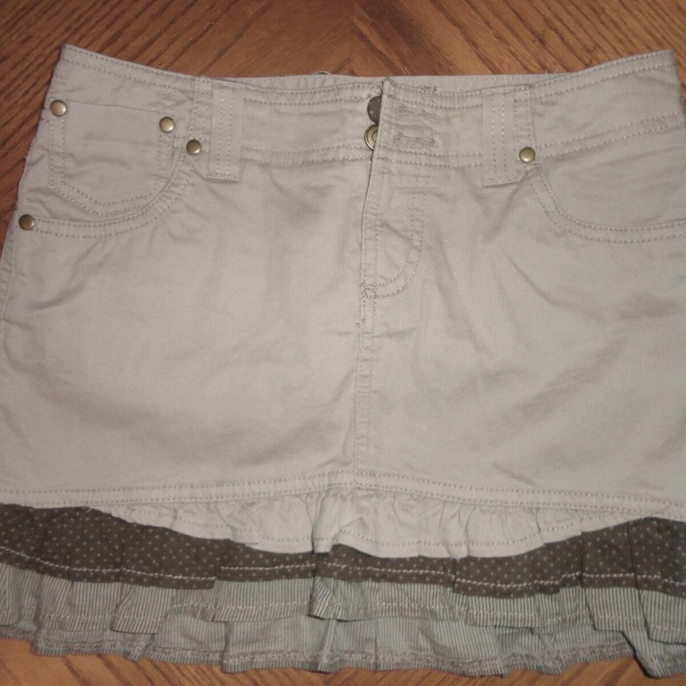 WEAR IT DECLARE IT TAN MINI SKIRT SIZE 3